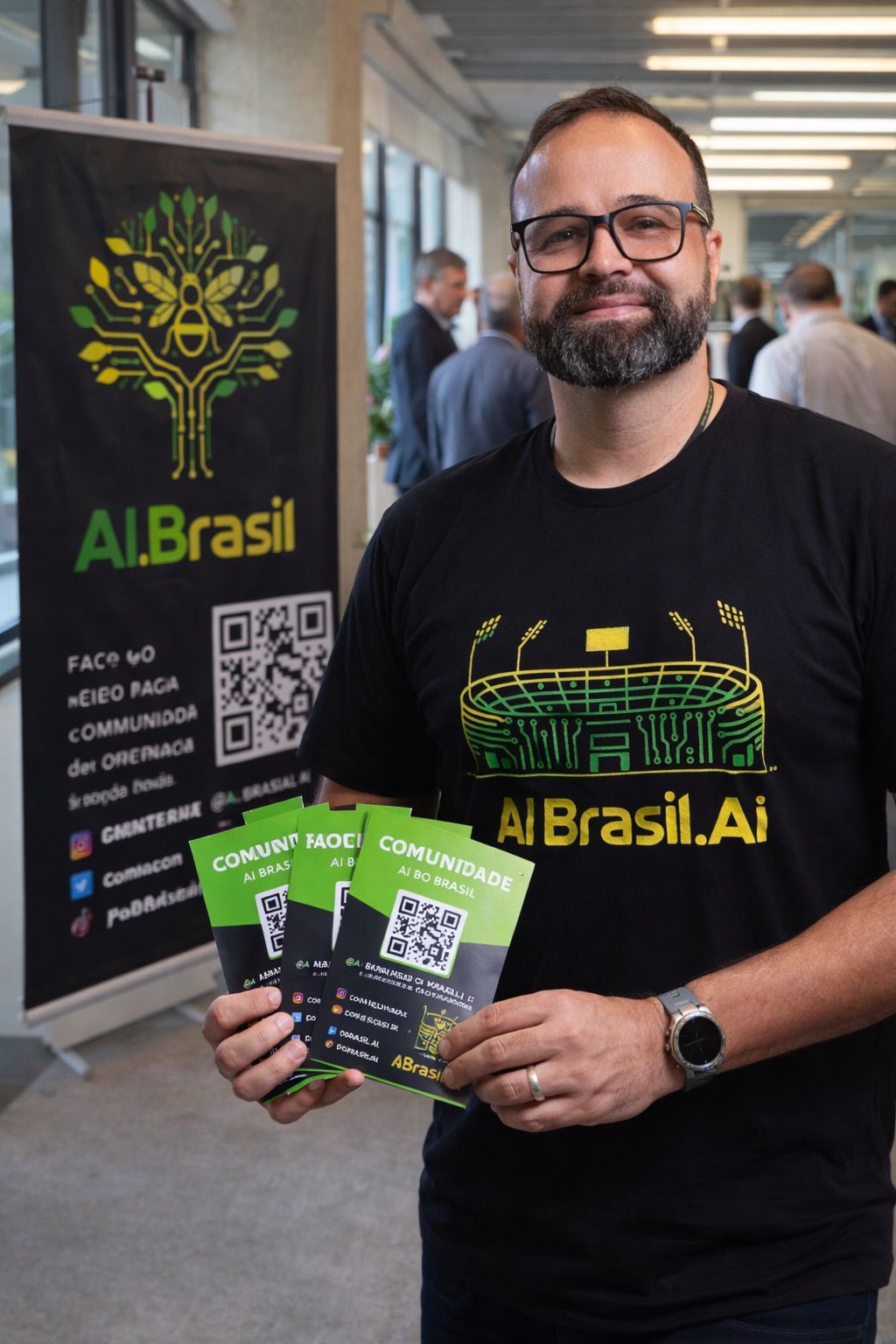 Membro do AI Brasil distribuindo convites da comunidade em um evento